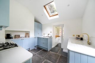 Idyllic Waterside Cottage in Mid Devon - 6