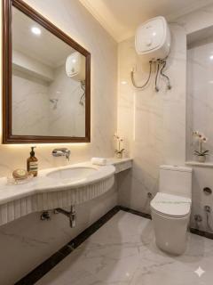 Kochar International Suites - Luxury Collection Hotel Just Near Liberty Cinema And Sarai Rohilla Railway Station - 5