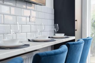 Spacious Modern 4BR in Prime Milton Keynes, Free Parking & WiFi - 5