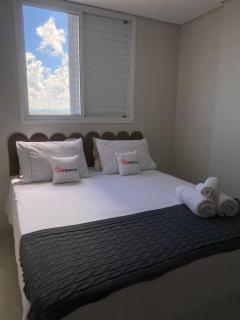 Apto com Vista Incrível para o Lago | Andar Alto - 1