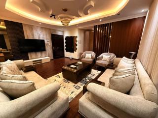 ملاذ فاخر بديكور أنيق في قلب المدينة - 0