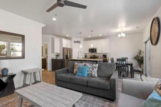 Townhome Near Zion with Hot Tub & Pool - Washington - 9