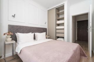 Modern Apartment in Mennica Residence Warsaw - City Center - 3