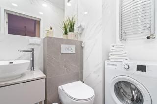 Modern Apartment in Mennica Residence Warsaw - City Center - 1