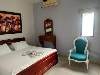 Hotel Bolivar Plaza Dorada - 4