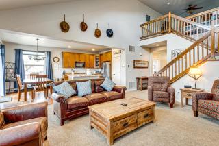 Granby Home with Hot Tub and Ski, Golf and Pool Access - 4