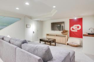 1 Mi to OU! Group Getaway with Game Room, Pool - 8