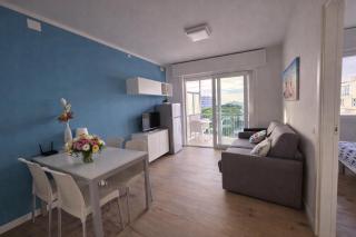 Beach Front Apartment Sabbiadoro - 8