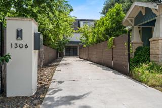 Spacious 5BR Central Austin Home Sleeps 13 - 4