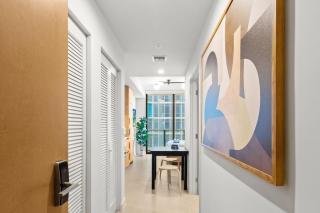 Stylish Downtown Miami Studio with Rooftop Pool - 9