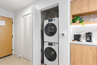 Stylish Downtown Miami Studio with Rooftop Pool - 7