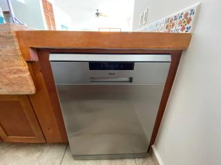 Quiet Location, Large Condo With Private Terrace - 9