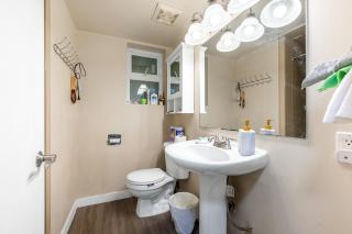 Unit in Dunbar near UBC and public transit - 4