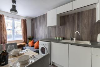 Charming 1BR and Mezzanine with Free Allocated Parking - 7