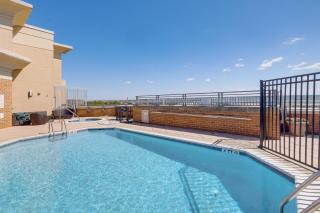 1 Mi to DCA Airport Potomac Yard Apt with Pool - 9