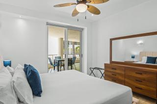 Stylish beach condo with balcony view, pool, WiFi & central AC - 4