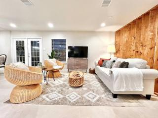 4BR Family Oasis | Prime Location, Fast Wi-Fi-TCF - 9