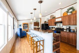 Blue Haven Lake Buchanan Waterfront Retreat with Private Dock - 8