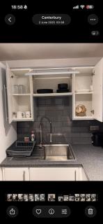 Modern 2 bed apartment & free parking - 2