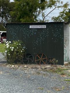 Waitomo Farmstay - Morepork Cabin 7 - 1