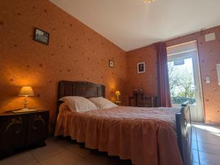 Gîte et camping à la ferme avec espace détente - Profitez de la campagne du Berry - FR-1-591-558 - 0