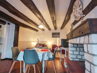 Maison de plain-pied au bord d'un étang en Berry, avec services inclus et garage pour vélos/motos - FR-1-591-353 - 2