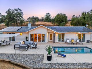 Yosemite Serenity:Pool, View, HotTub, New Kitchen! - 5