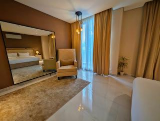 Alvis Suite Luxury One-Bed Apartment - Gulburg MM Alam - Free Parking - 8