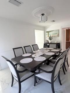 Beach Mansion 3 minute Drive to the Beach! - 5