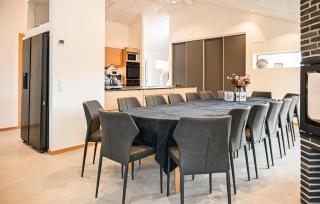 8 Bedroom Lovely Home In Vejers Strand - 5