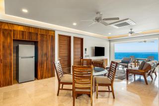 Exquisite oceanfront condo with amazing pool, balcony & W/D - 3
