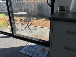 Brand new, central location - 0