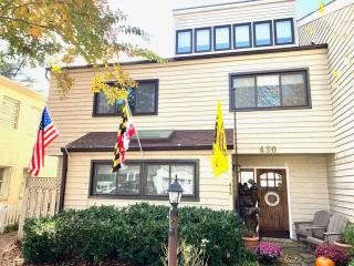 Annapolis 4BR-Gameroom & firepits-walk everywhere! - 0