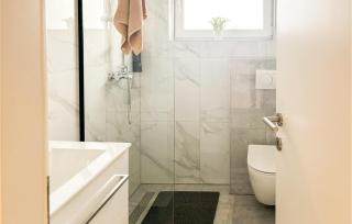 Lovely Home In Banfi - 5