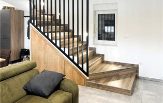 Lovely Home In Banfi - 1