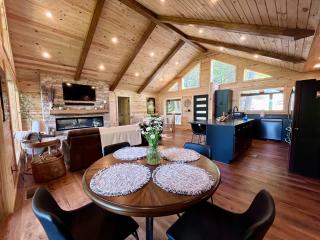 No Place Like Home - Private Bar - Views - XL Hot Tub - 9