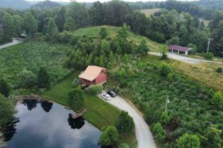 On The Rocks - RRG - Hot Tub - WiFi - Private Pond - 8