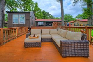 Fish Tales Cabin - 8