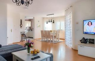 Luxurious Home In Pula - 2