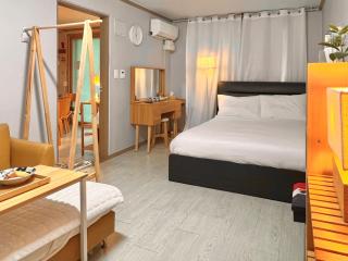 Private Korean Entire Villa with Garden up to 10 - 2