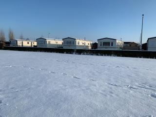 Mobile home with garden and terrace 4 2 - 8