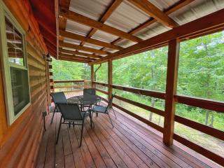 Pluggy's Place - Perfect Location - Outdoor Fire pit - 5