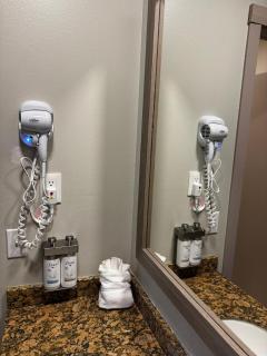 Spring Water Hotel & Suites - 9