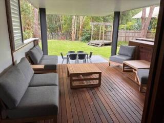 Yaroomba Getaway Across from Clive Palmer Golf Course - 9