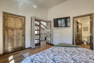 The Gold Hill Chalet - 8