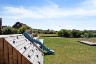 Luxurious Renovated Vacation Home and Sea View - 1