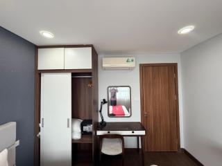 Ha Long 2BR Apartment - Spacious & Modern - Near Center - 7