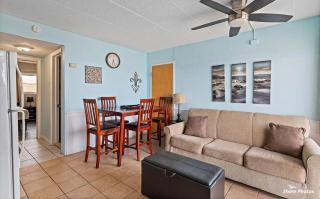 1 Bedroom Beach Condo with a Pool & Balcony - 6