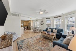 Spacious 4 BR Beach Condo with a Private Balcony, Parking, & Out - 6