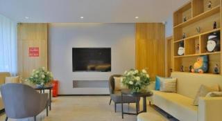 GreenTree Esports Hotel Qingdao Licang District Wanda - 8